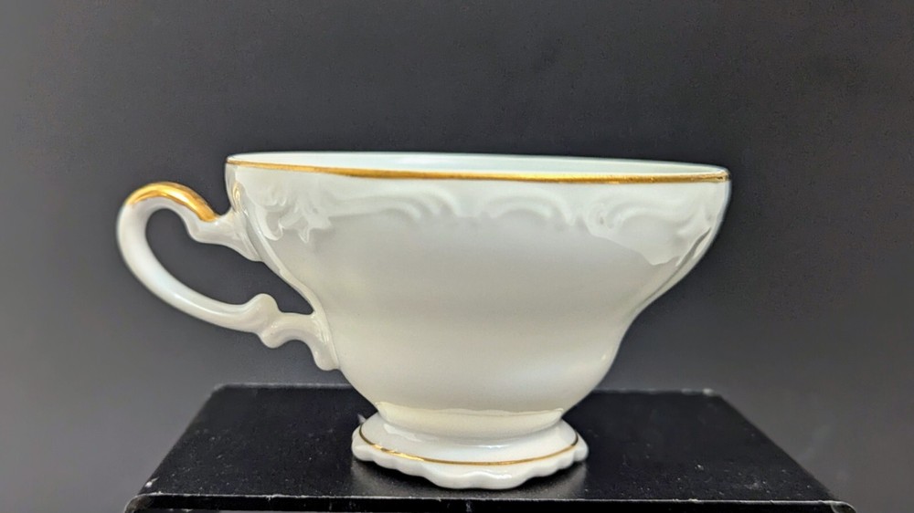 White & Gold W/ Embossed Pattern And Gold Painted Wheat Pattern On Cup