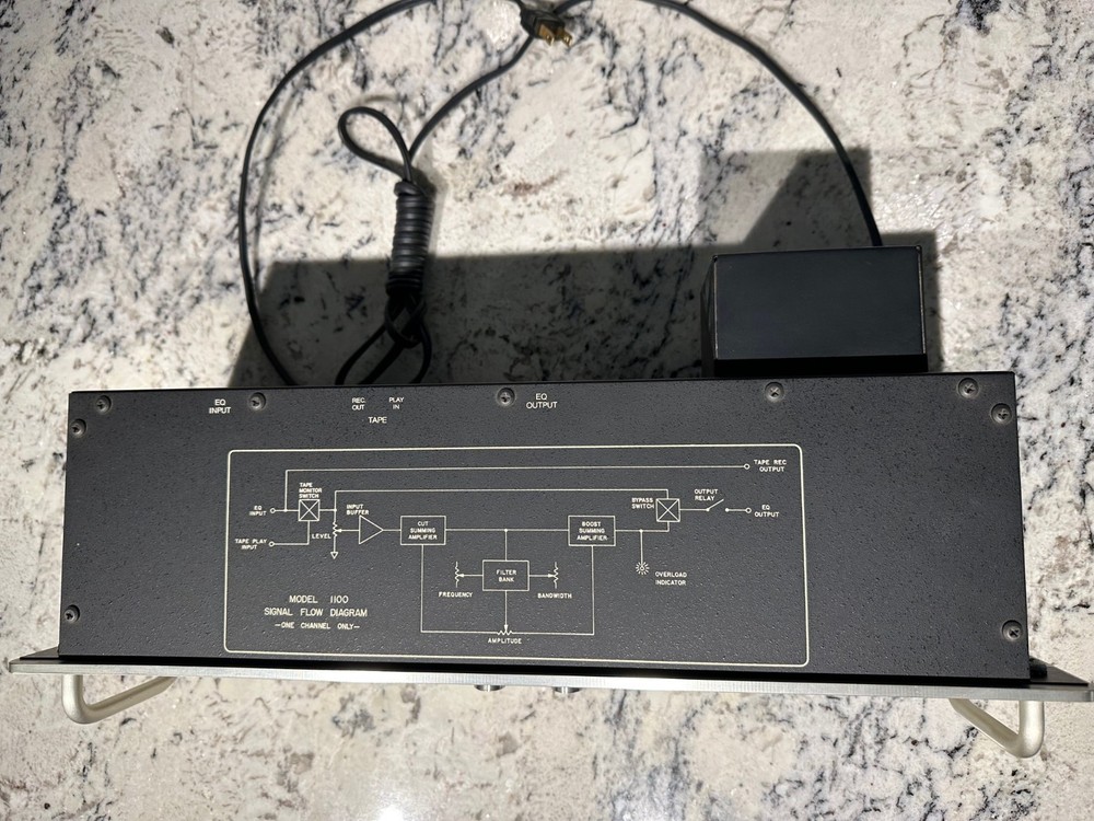 PHASE LINEAR Model 1100 Series Two Parametric Equalizer w/Rack Handles USA Made