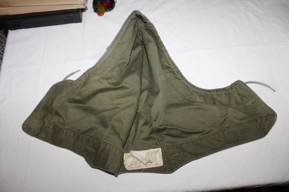 ORIGINAL WWII M-1943 COMBAT FIELD JACKET HOOD, SIZE MEDIUM