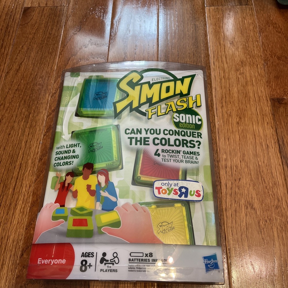 SIMON FLASH SONIC EDITION  Hasbro Electronic Game Cubes , Sealed