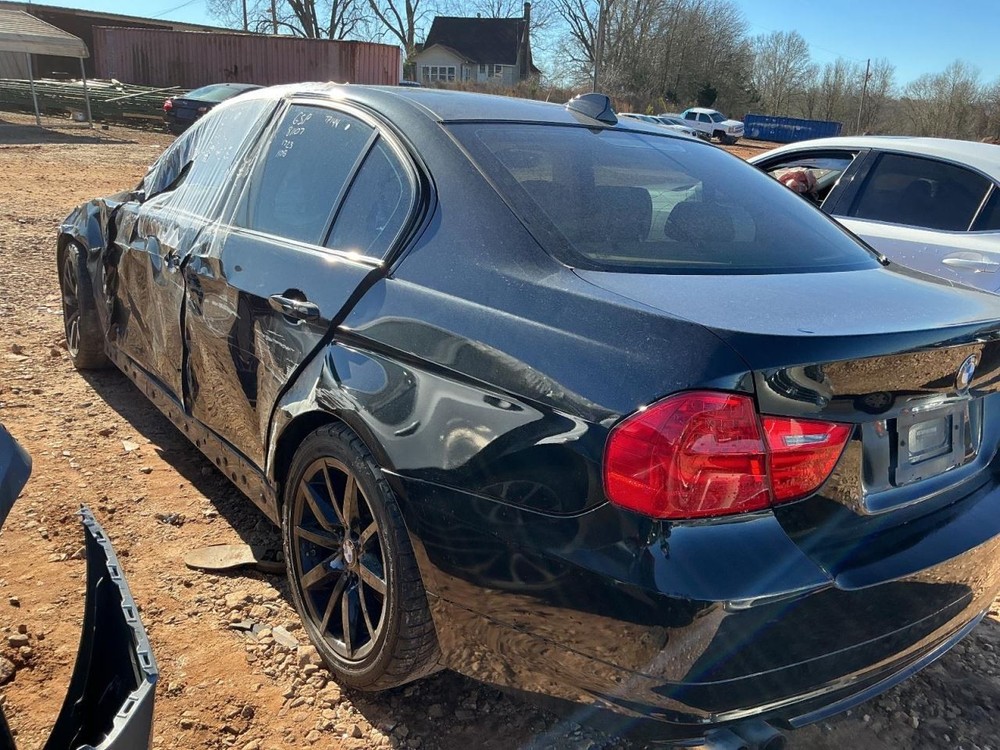 328I 2010 Glove Box 4923726