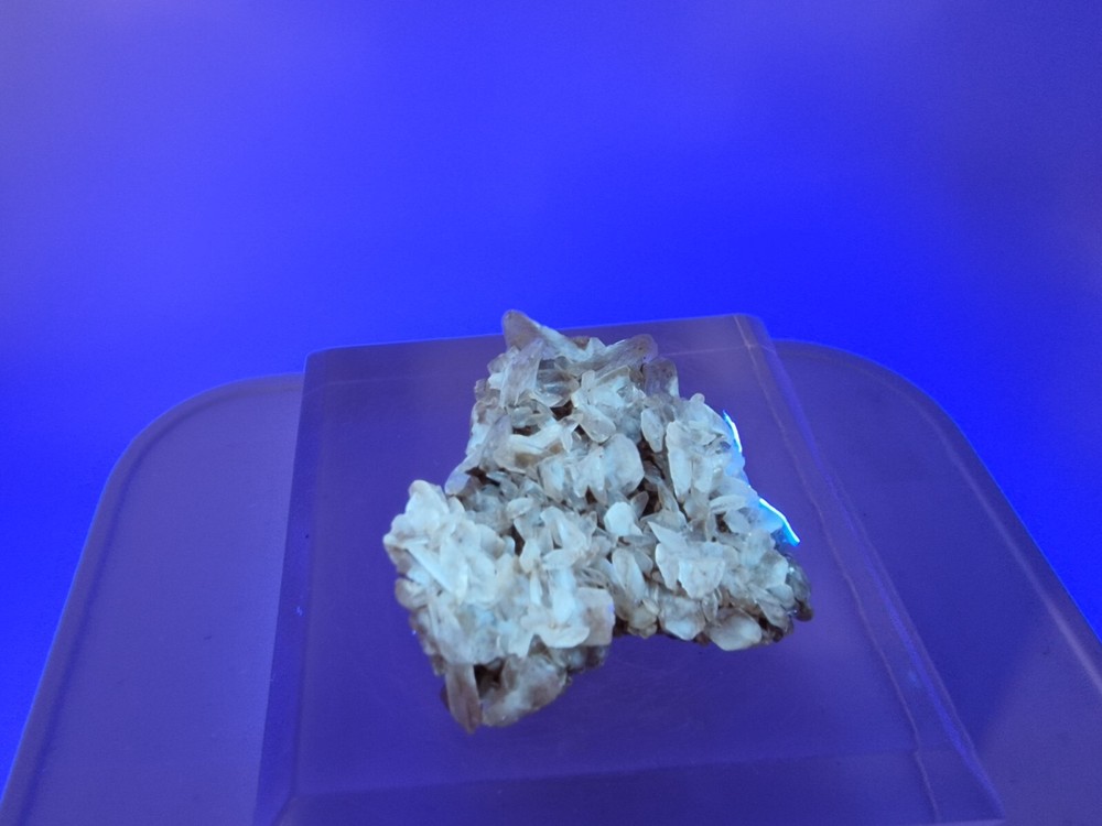 Aragonite Crystals From Seiling , Oklahoma , USA