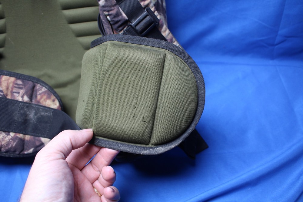 Badlands Backpack Hunting Day Pack Bow belt hunting pack (Model Unknown)