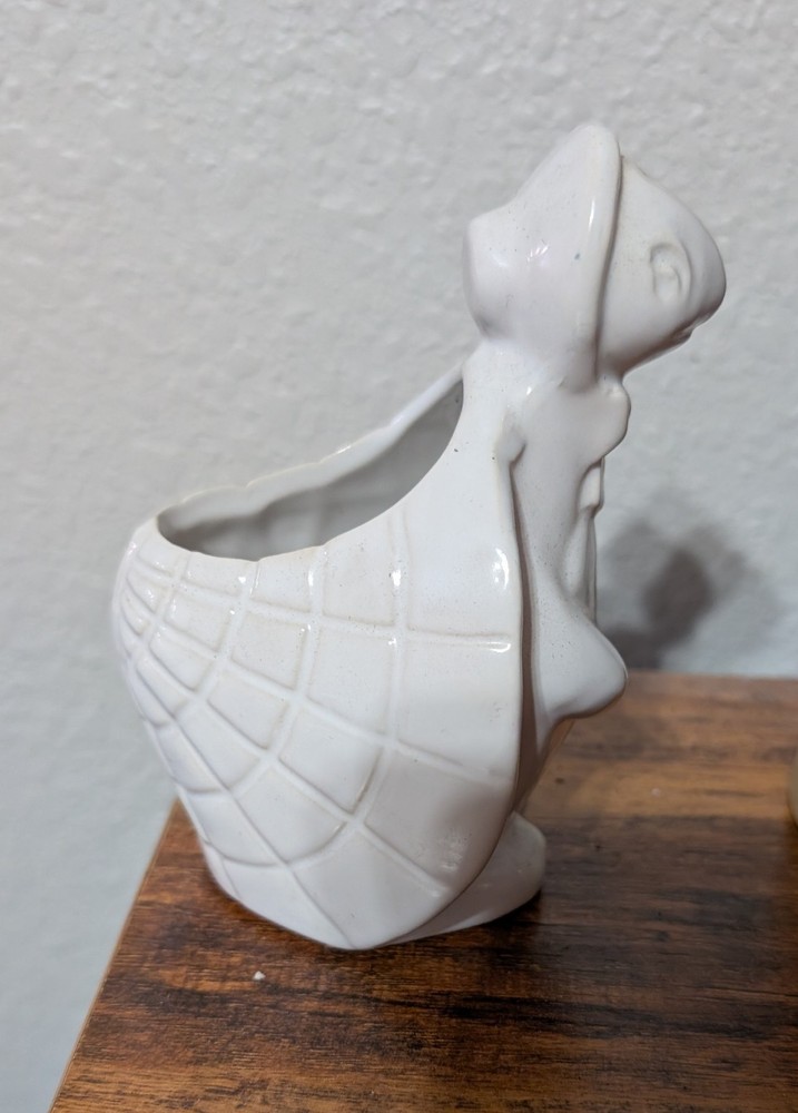 Chive UK White Ceramic Turtle Planter