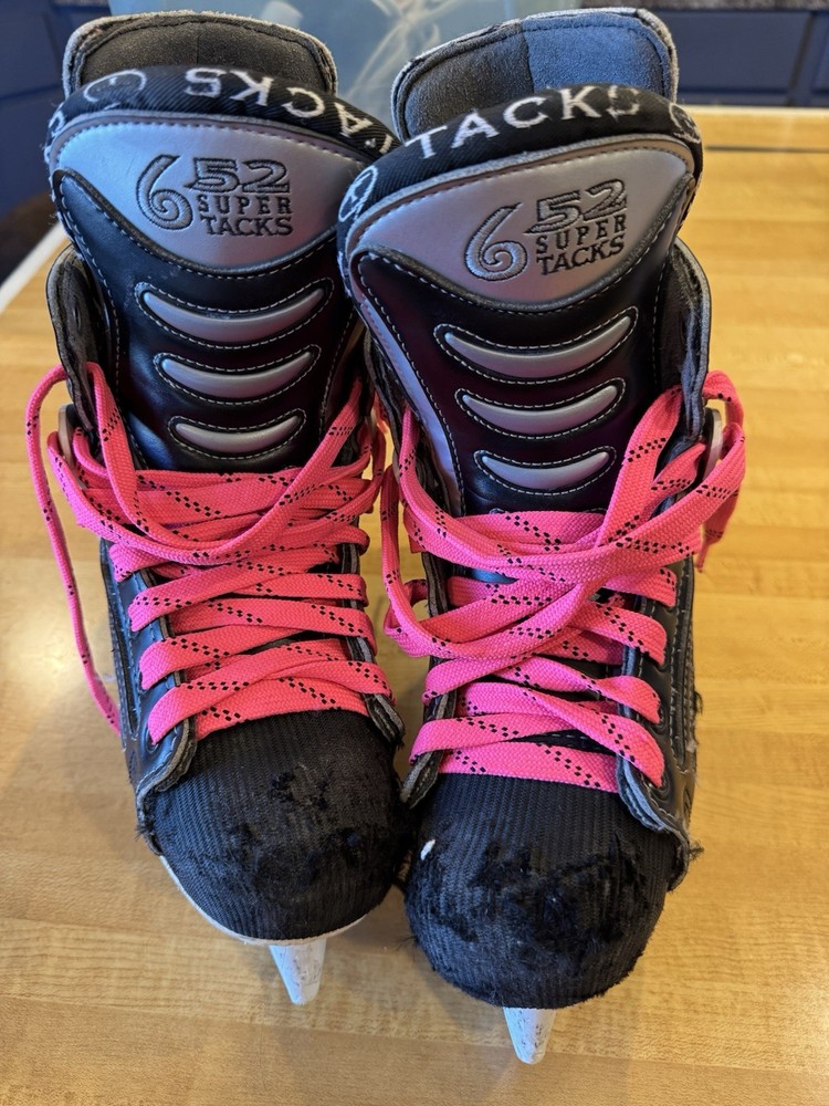 Hockey Skates 4.5