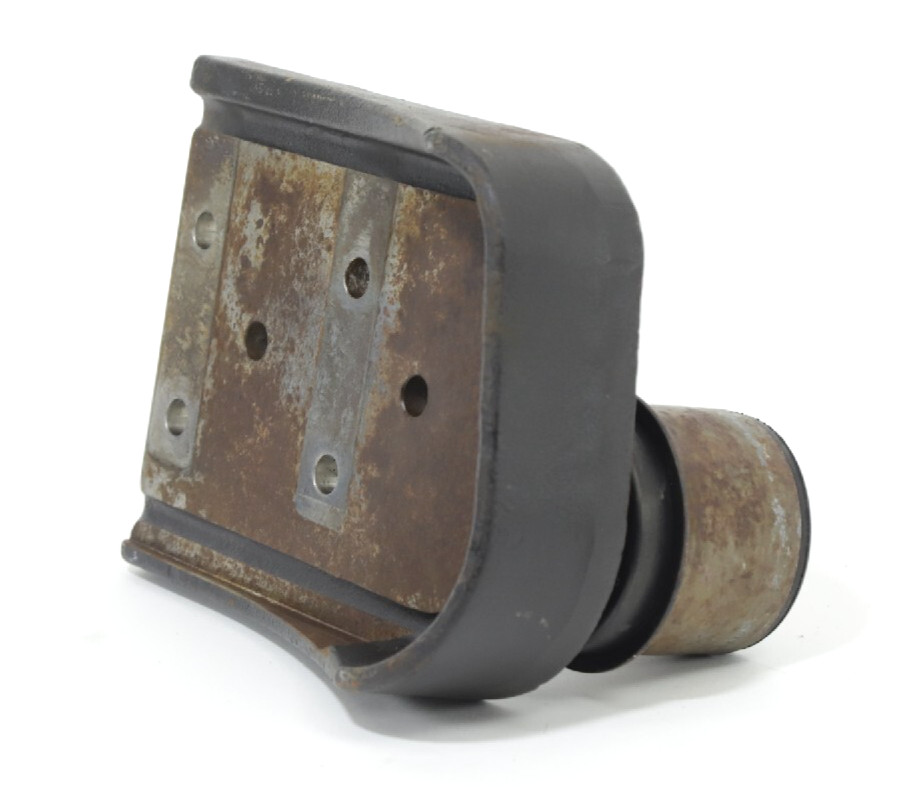 Autocar Engine Flywheel Housing Support Bracket | A1200151-001