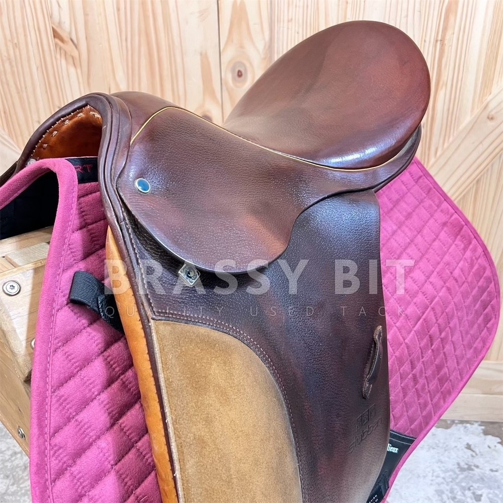 18.5" Stubben Siegfried VSD English Saddle