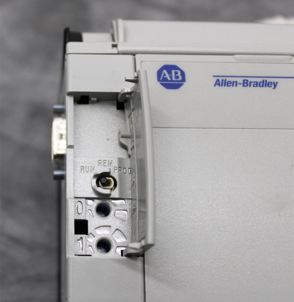 Allen-Bradley MicroLogix 1500 Controller Programmable 1764-24BWA w/ I/O Modules