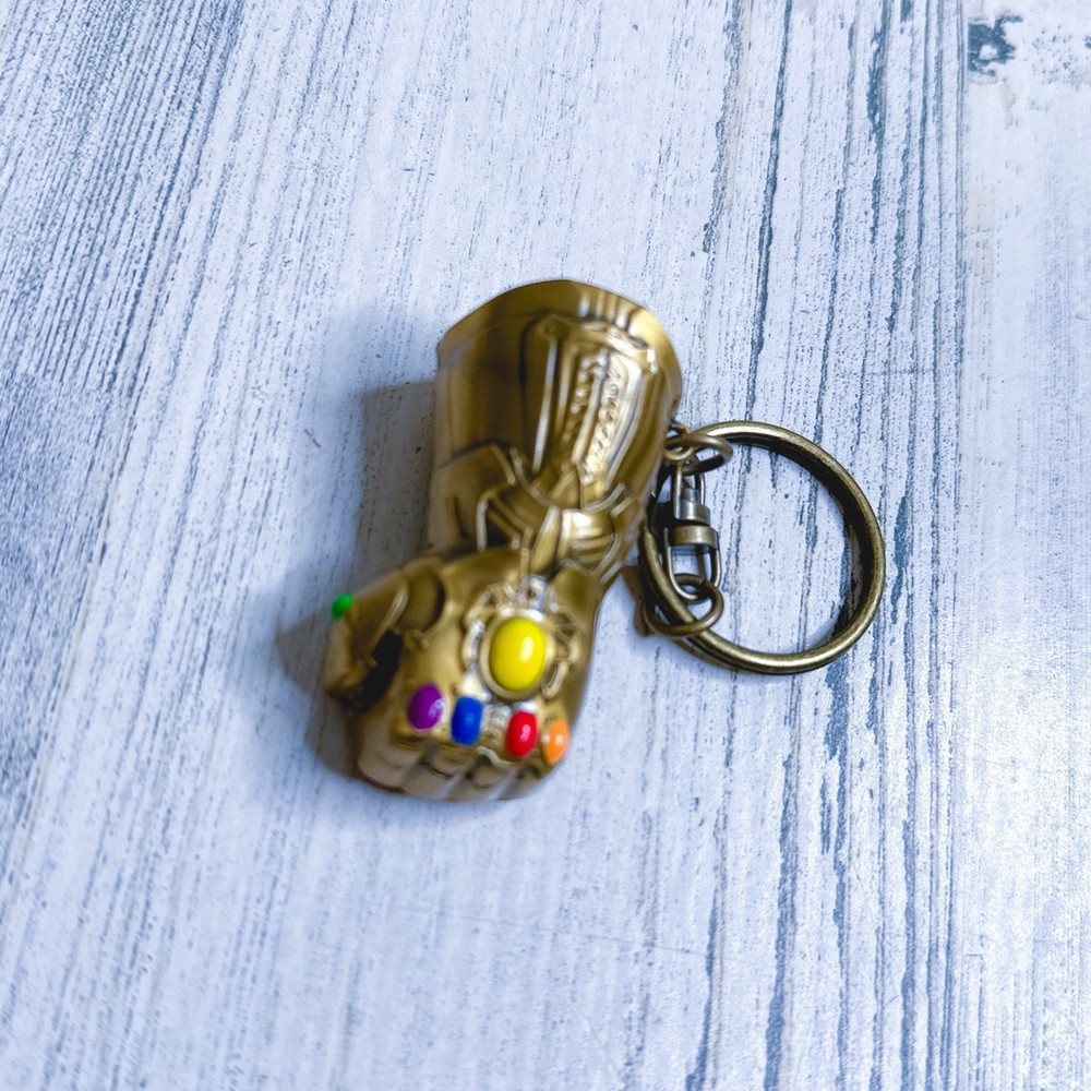 Marvel Comics Avengers Infinity Gauntlet Gold Colored Pewter Keyring Key Chain