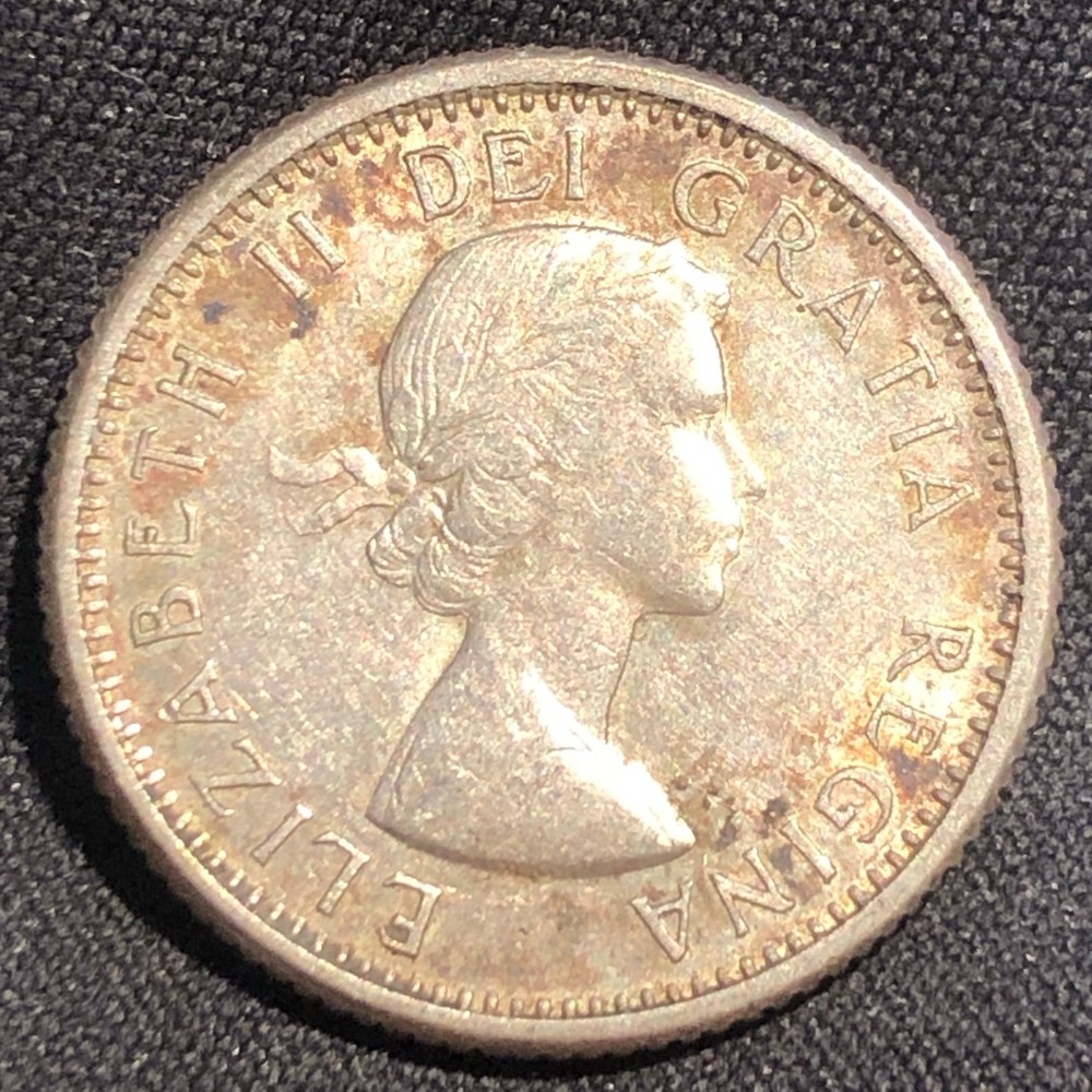 1961 Canada 10 Cents Silver Coin - XF (Extra Fine) condition