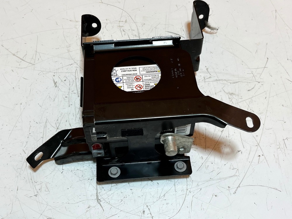 09-17 AUDI Q5 REAR LEFT DRIVER SIDE SUPPORT MOUNT BRACKET W/ CONTROL MODULE OEM