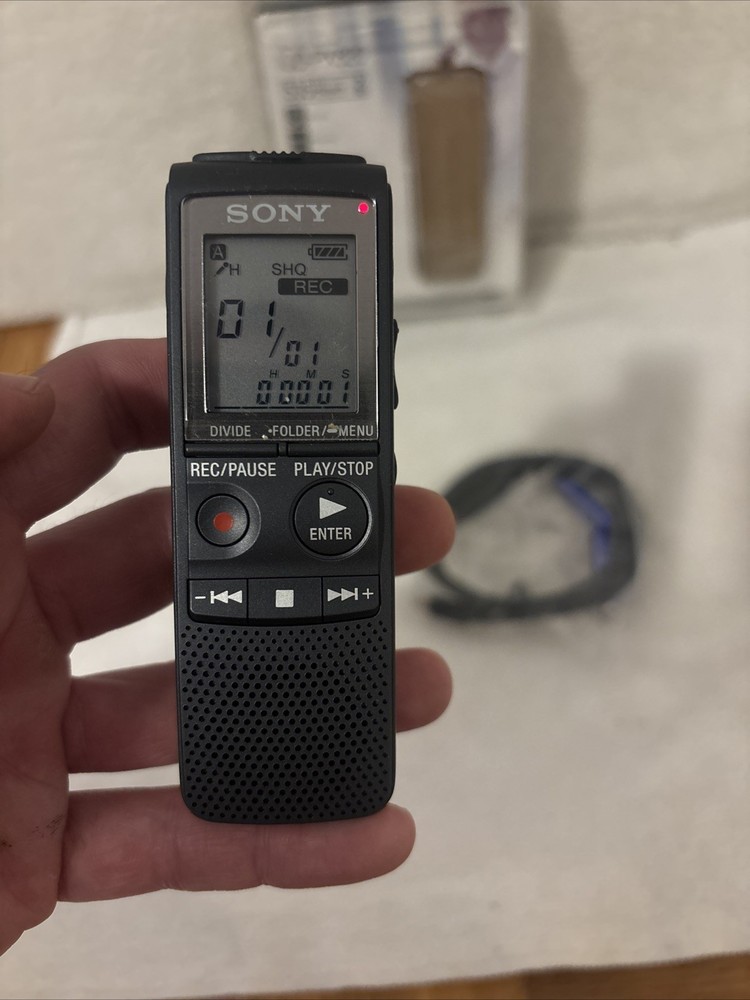 Digital Voice Recorder ICD-PX820 WORKS!