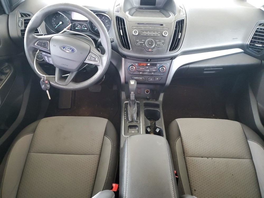 ESCAPE 2017 Glove Box 4950091