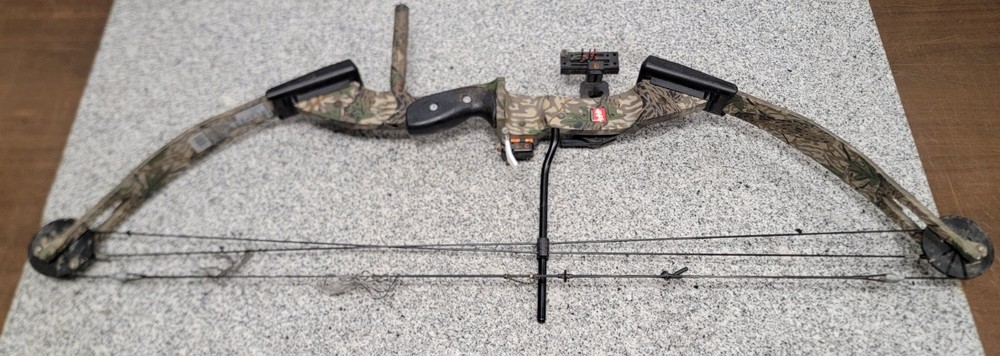 PSE Nova Compound Bow RH Right-Handed 65# Draw Weight