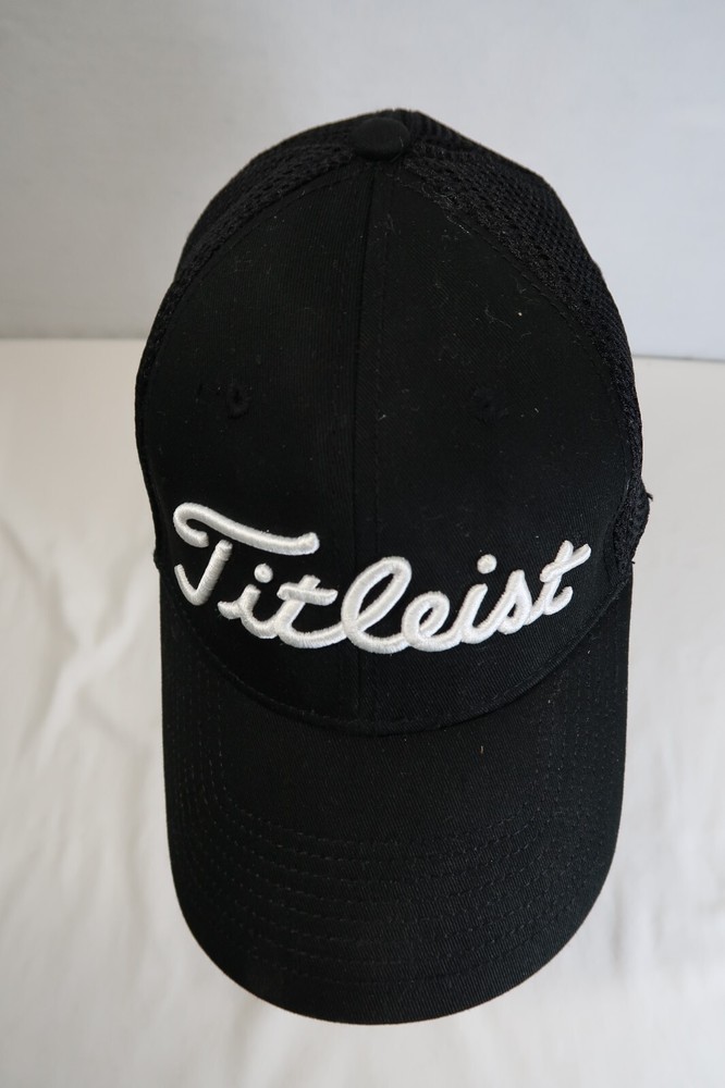 Titleist Golf Mesh Flex Fitted Medium/Large Hat Cap Men Black/White Athletic