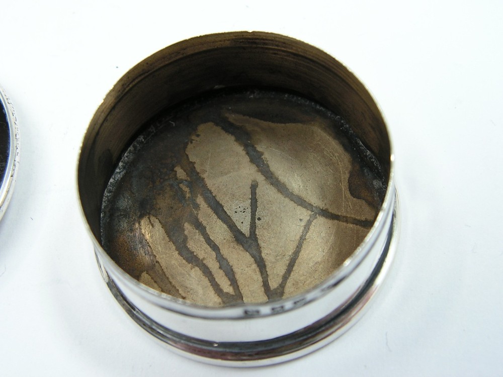 ANTIQUE TORTOISESHELL & PIQUE WORK SOLID STERLING SILVER SNUFF, PILL BOX 1918