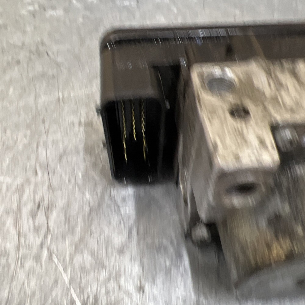 Triumph Tiger 800 2010-2014 ABS Pump Unit Module Control Unit