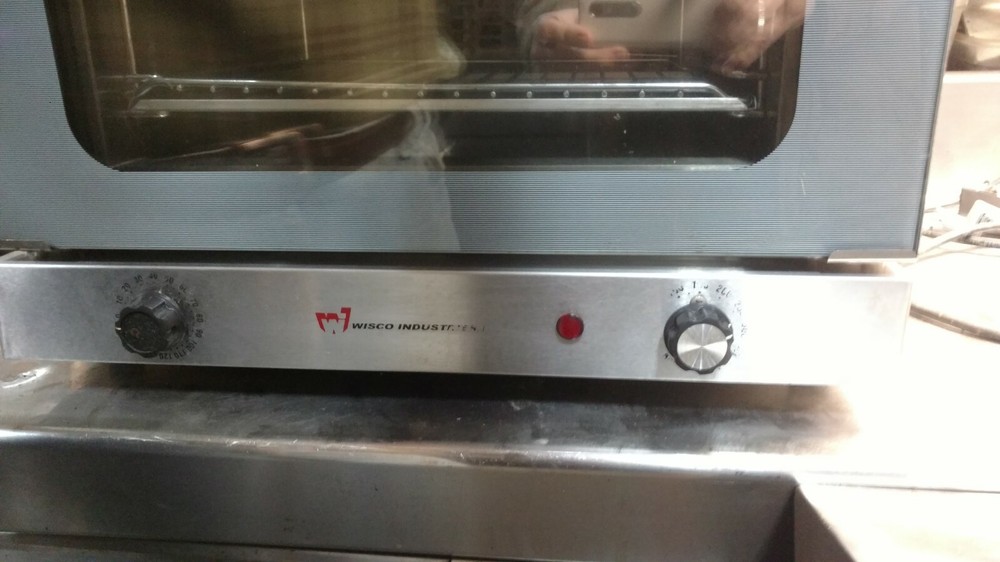 Wisco Countertop Convection Oven