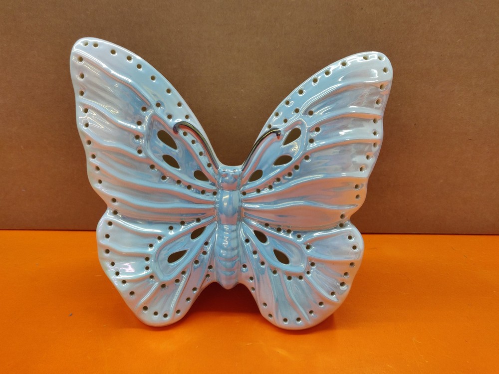 ⭐️⭐️⭐️⭐️⭐️ Pearlescent Ceramic Lighted Butterfly Desk Night Light Decor