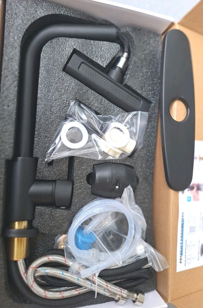 Kitchen Faucets with Pull Down Sprayer, Single Handle Matte Black