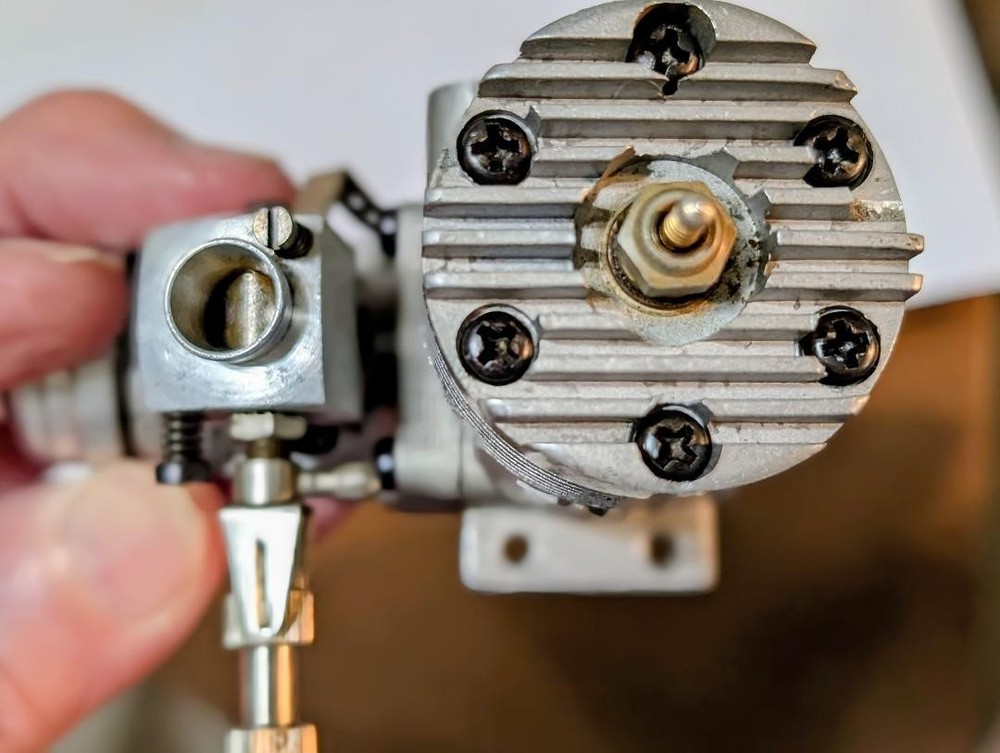 ENYA .40 R/C ENGINE, MODEL 6002, GRREAT COMPRESSION, GRREAT CONDITION
