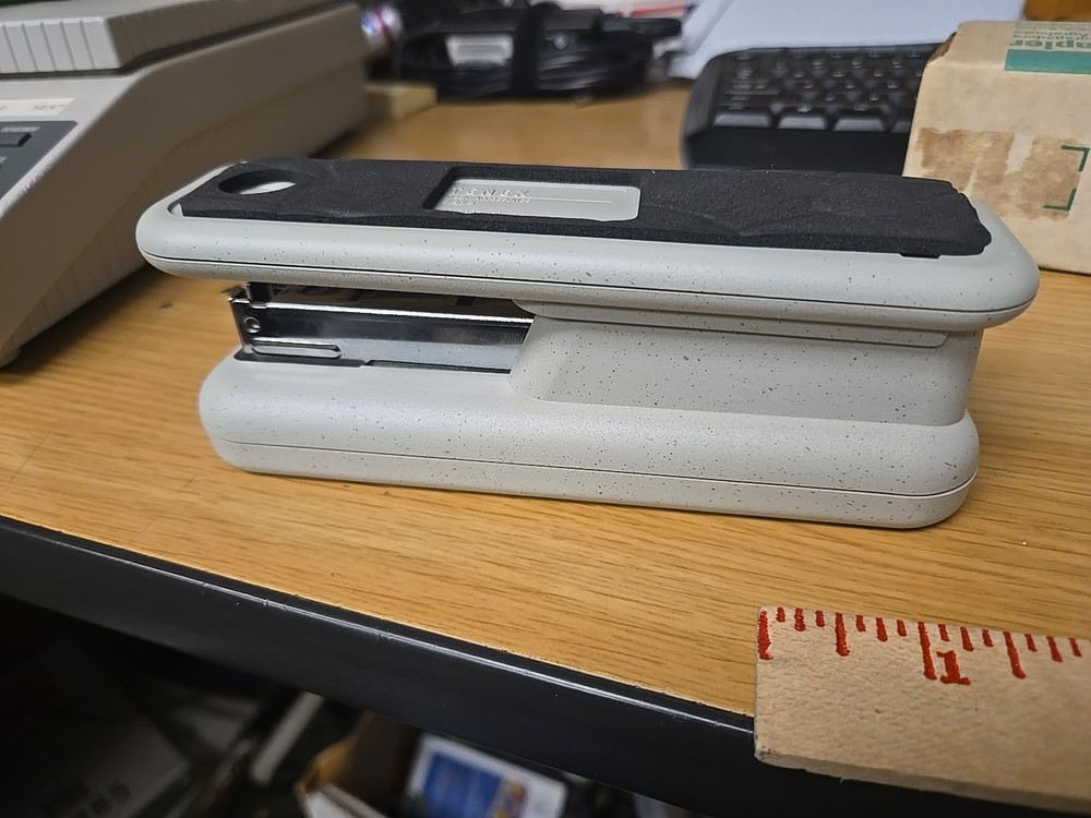 Tenex 400 Class Desktop Stapler - SABLE SANDSTONE - Brand New! - #19167