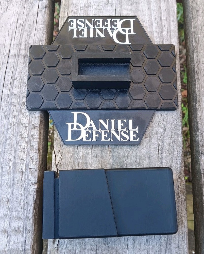 Sporting Rifle Display / Table Stand Daniel Defense