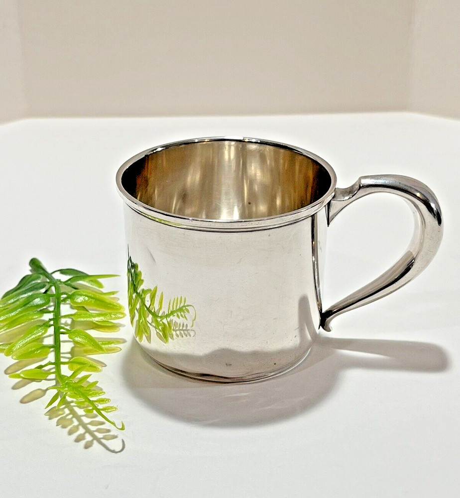 LUNT Sterling Silver  Baba Cup Treasure PAT.  73Gr. Monogrammed.