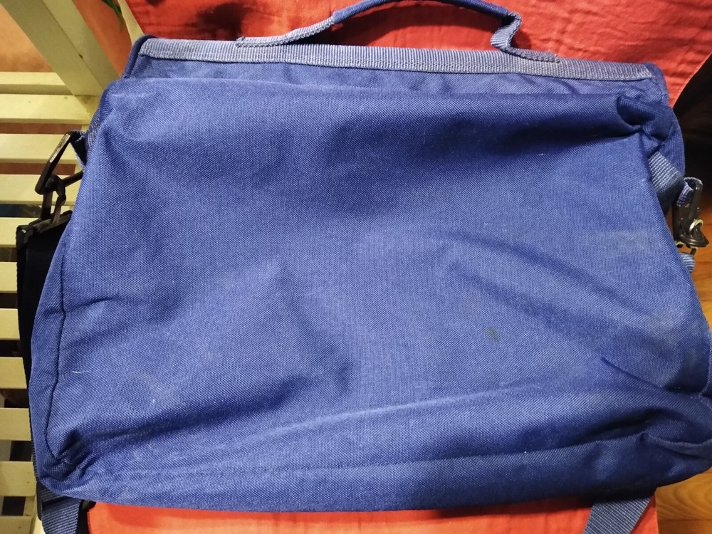 PURDUE Pharma One Stamford Forum Insignia Computer/Laptop Bag (empty)
