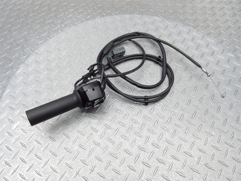2014 09-20 Triumph Thunderbird Right Handlebar Control Switch Throttle Cable OEM