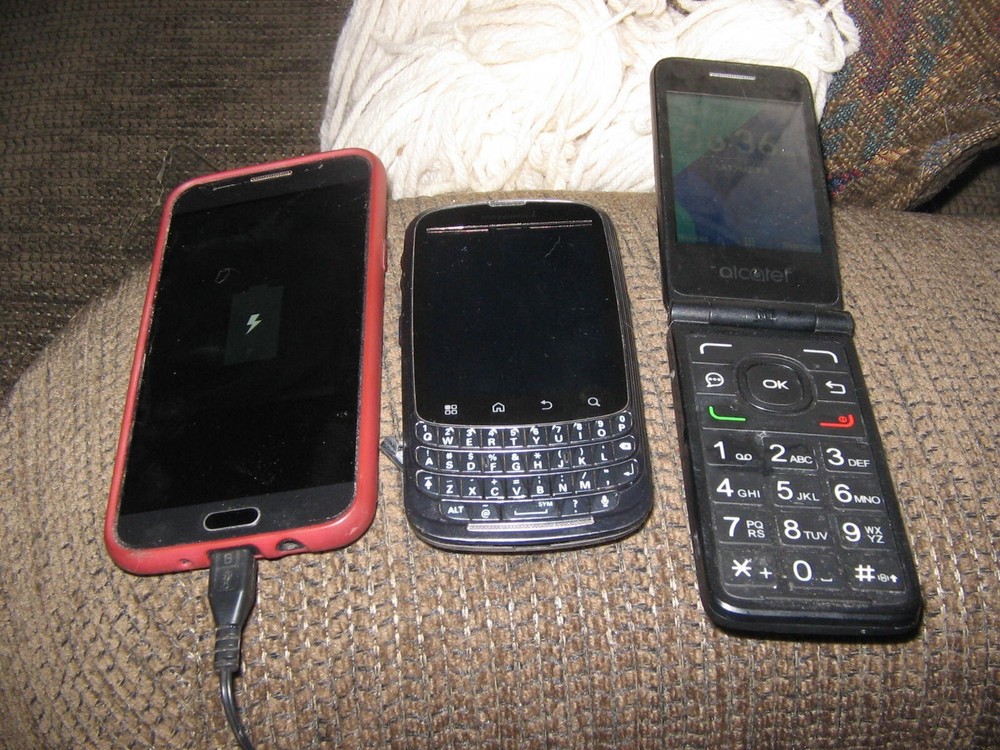 3-magic jack/3 phones/All working