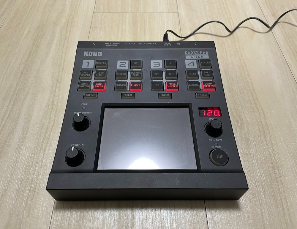 Korg Kaoss Pad Quad Dynamic Effect Processor Sampler with Original Box & Adapter