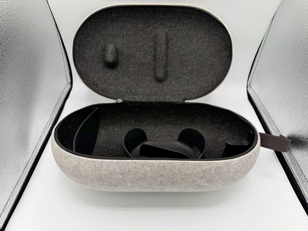 Oculus Quest 2 Carrying Case ONLY Light Grey Felt