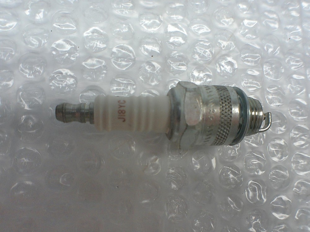 CHAMPION JI8YC SPARK PLUG NSNP