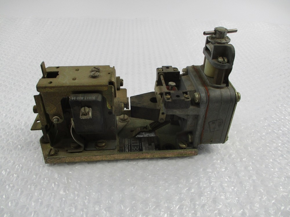 SQUARE D 9050-BO4D RELAY UNMP