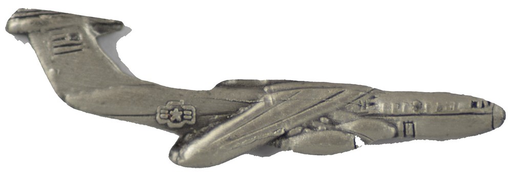 C 141 STAR LIFTER HAT PIN