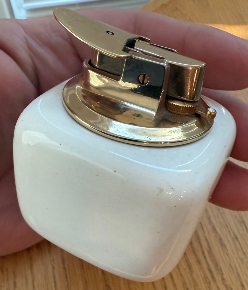 VINTAGE MID CENTURY ELEGANT RONSON CUBE TABLE LIGHTER GT