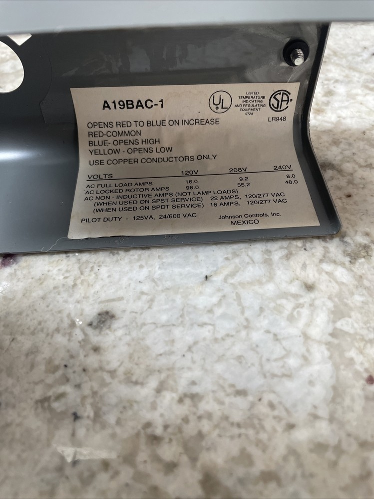JOHNSON CONTROLS A19BAC-1 Line Volt Mechanical Tstat
