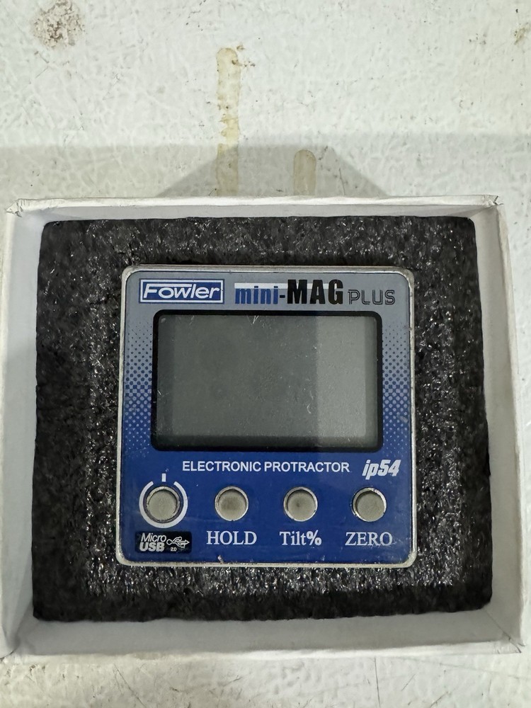 Fowler 54-422-500-0 Mini-Mag PLUS Magnetic Base Digital Protractor