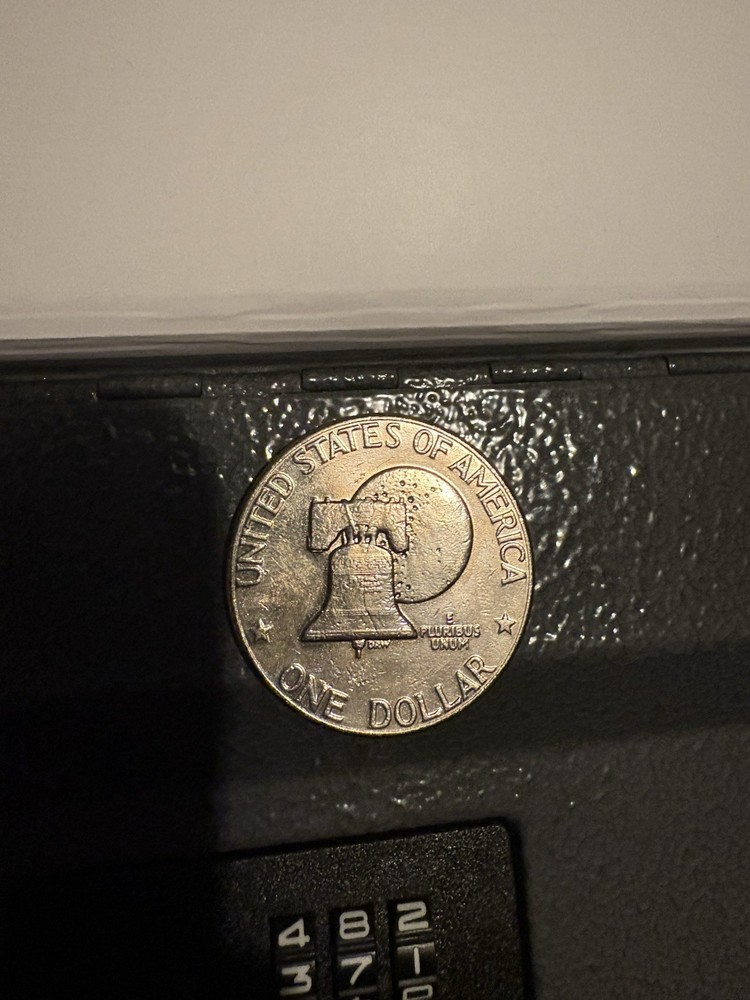 1976 No S Proof Eisenhower Dollar, Type 2