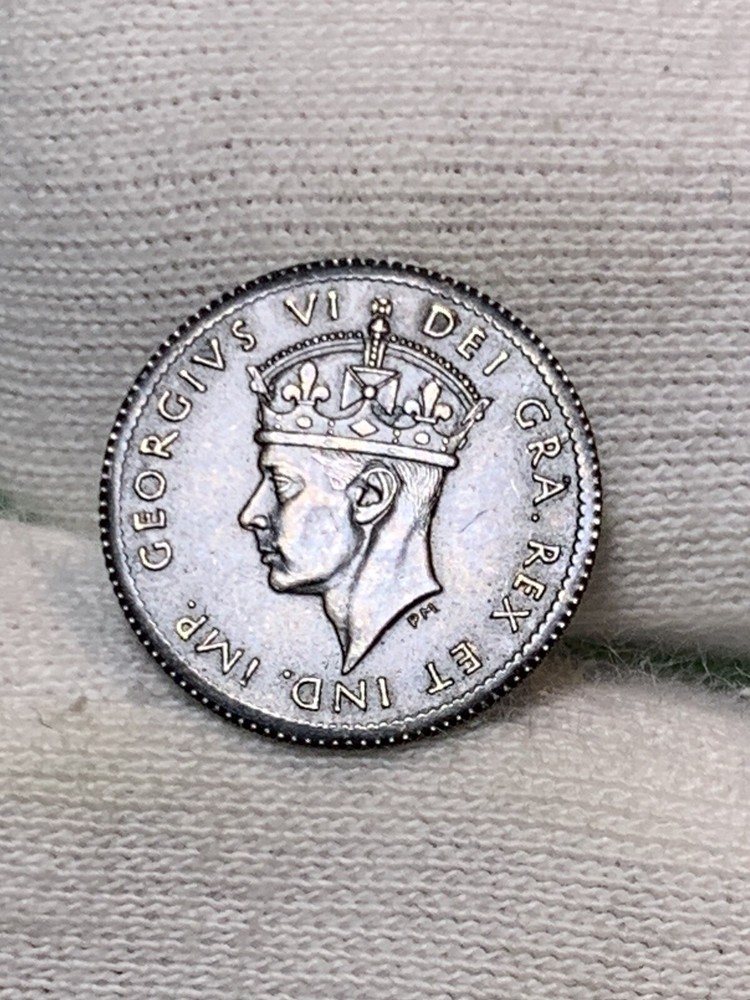 1941 C Newfoundland Silver 5 Cents (A1168)