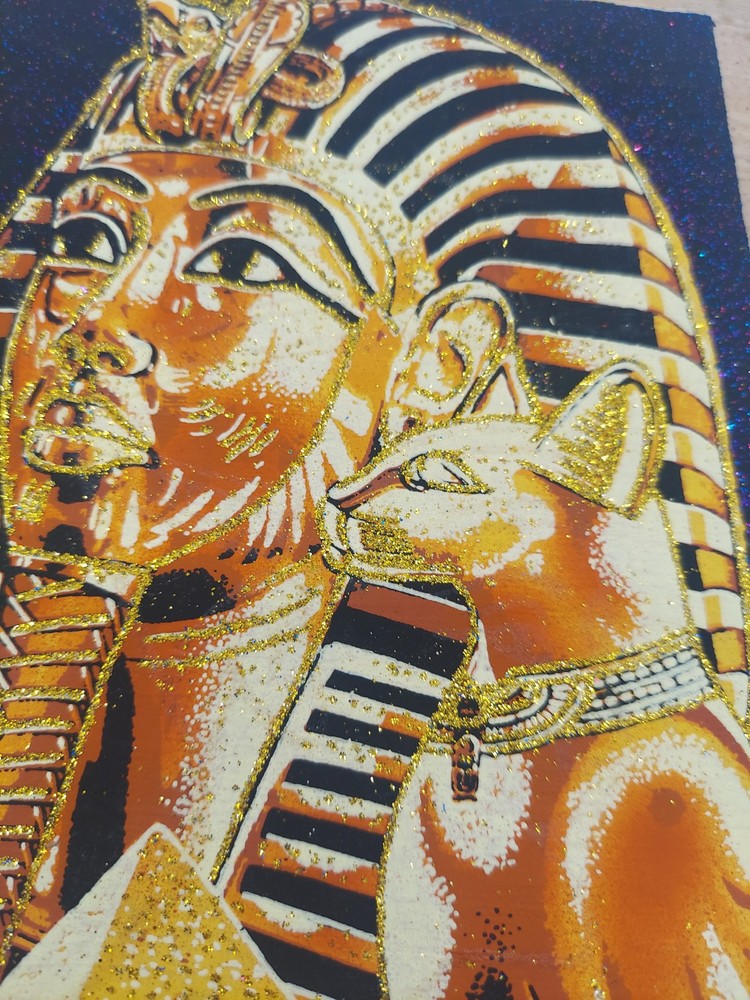 Handmade Egyptian Papyrus with vivid color designs.