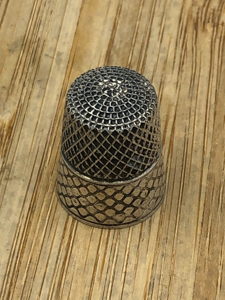 Vintage Sterling Silver Thimble, size 9