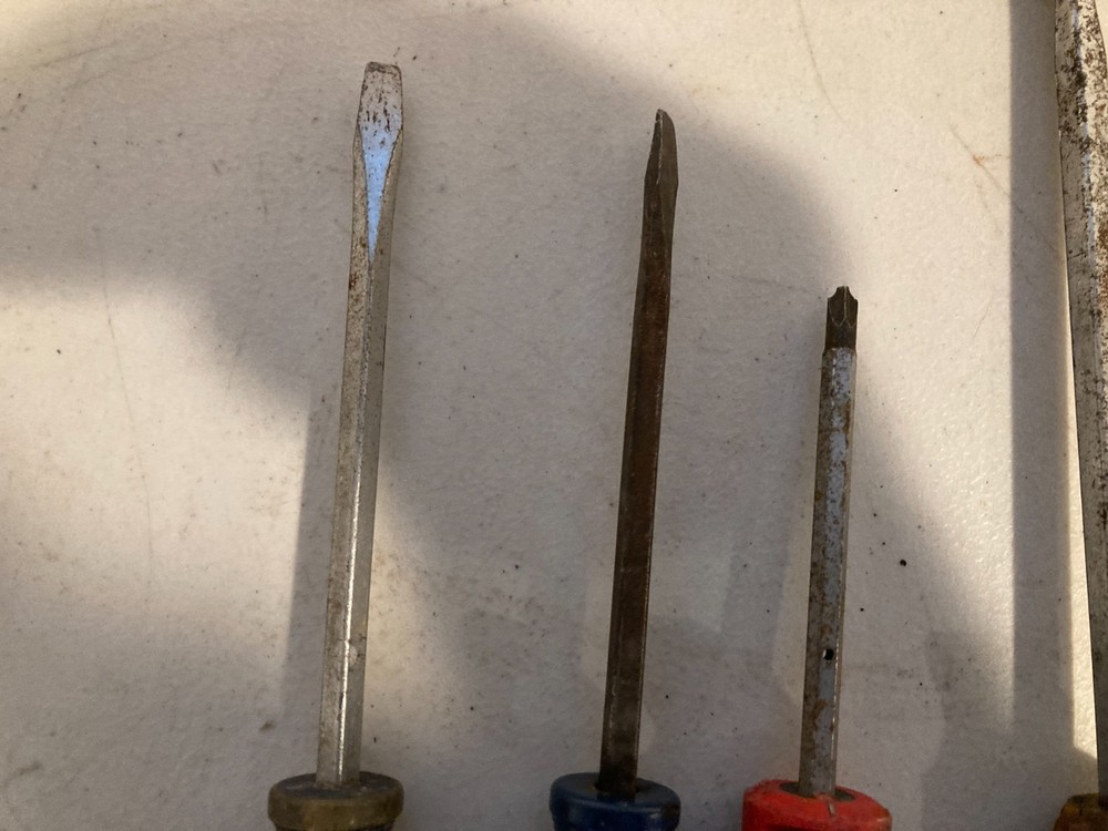Vintage Screwdriver Lot Mixed Slotted Phillips Acetate Handle Tool