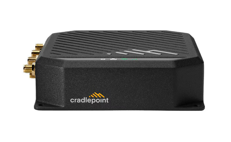 Cradlepoint - S700 Semi Ruggedized Router - NetCloud IoT ESS+Advanced Plan