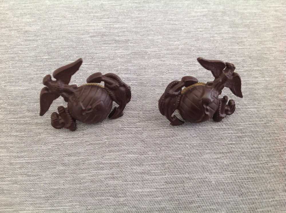 2 Krew USMC Screw Back Hat Badges