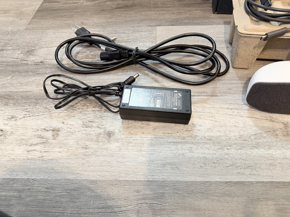 Poly Studio P15 Personal Video Bar Premium 4K Webcam Solution