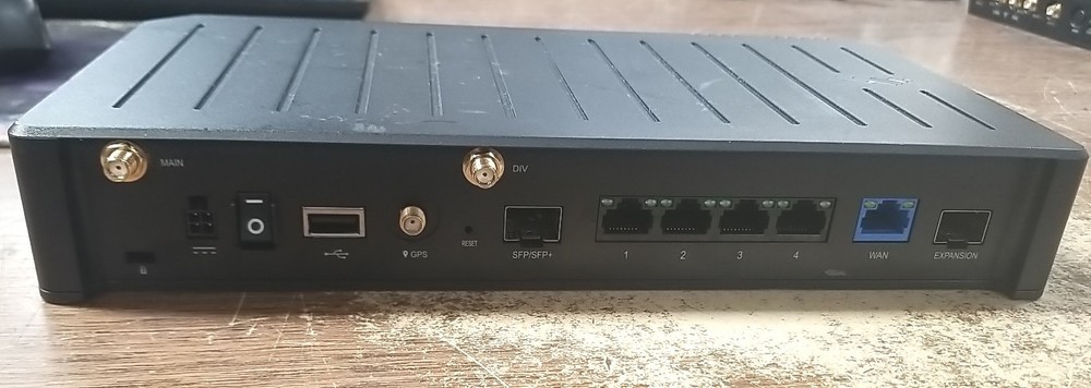 CradlePoint E300-C4D Router. UNIT ONLY! *READ⬇️*