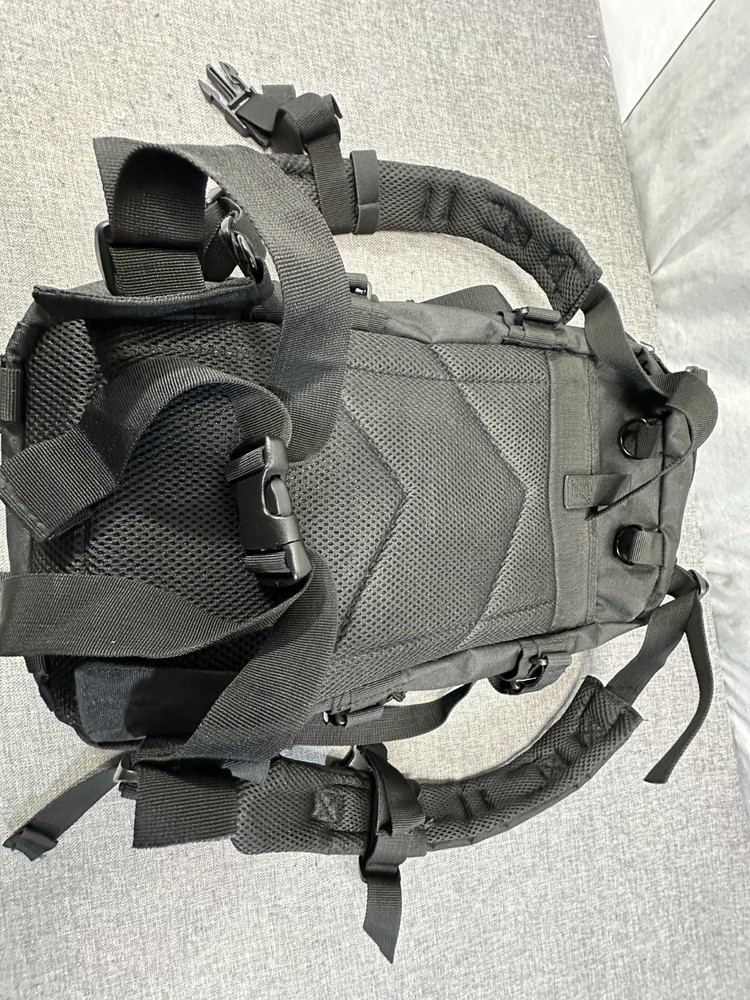 WFS TB-511-BLACK Medium Transport Backpack, Black