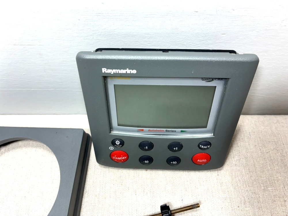 Raymarine ST6002 E12100-P Flush Mount Version Smart Pilot AP Control Head TESTED